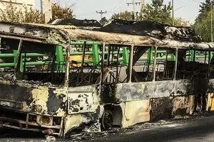 آتش به اعتماد عمومی بدتر از آتش زدن ۱۰۰۰ بانک است