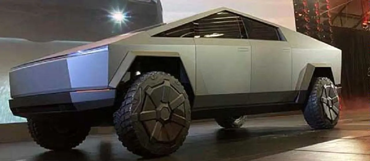 تصاویر: تسلا خودروی جدیدش را رونمایی کرد