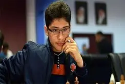 سوپر استاد بزرگ شطرنج هم پناهنده می‌شود؟