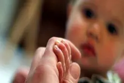 طبق روایات کودکان در هنگام مرگ چه حالتی را تجربه می‌کنند؟