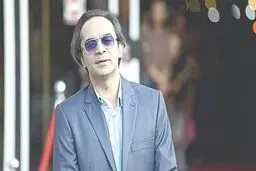 حمله شدید کارن همایونفر به سلبریتی‌ها
