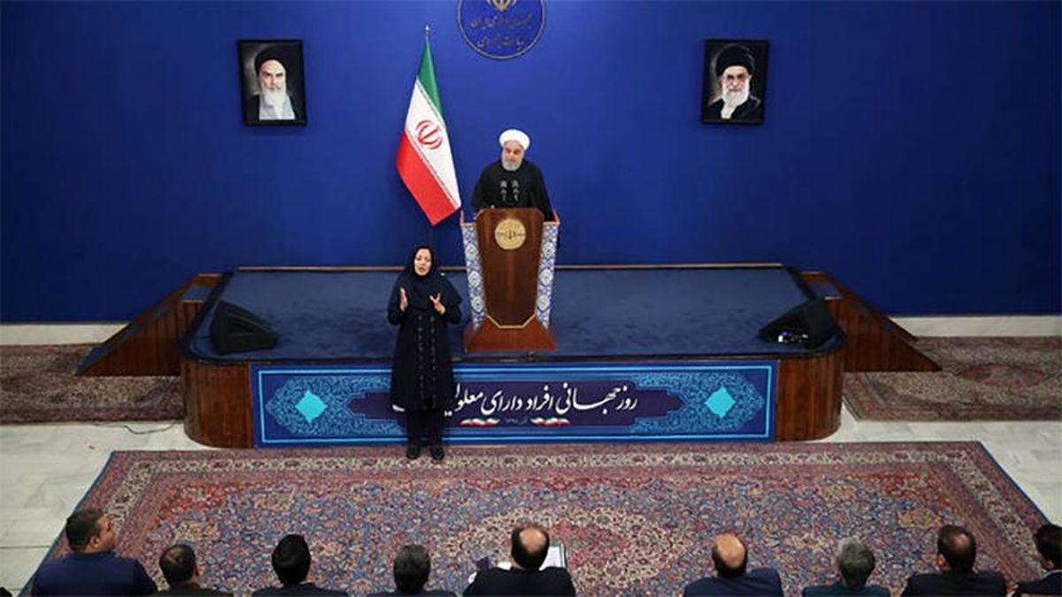 روحانی: درآمد طرح اصلاح قیمت بنزین در اختیار اقشار آسیب‌پذیر قرار خواهد گرفت