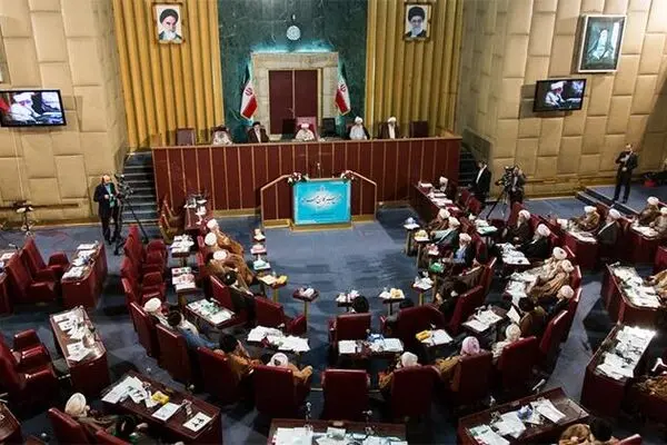 کدام چهره‌های شاخص داوطلب نمایندگی مجلس خبرگان شدند؟