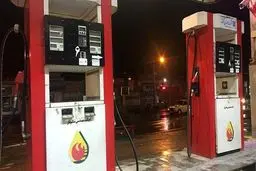 ظهور گداهای بنزینی در پمپ بنزین‌های بین جاده‌ای!