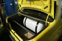 امضای تفاهمنامه برای گازسوز کردن خودروها بین وزارت نفت و ایران خودرو