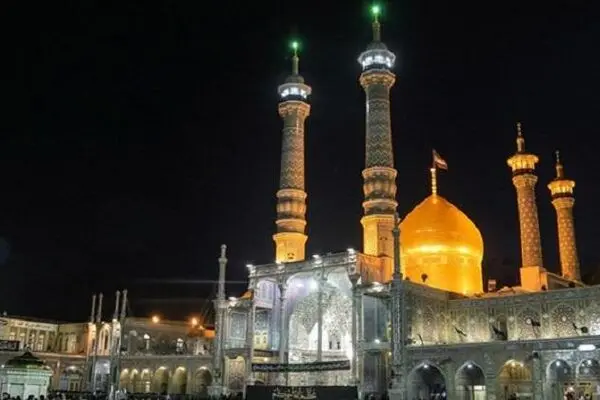 حضرت معصومه (س) در قم ساکن خانه چه کسی بودند؟