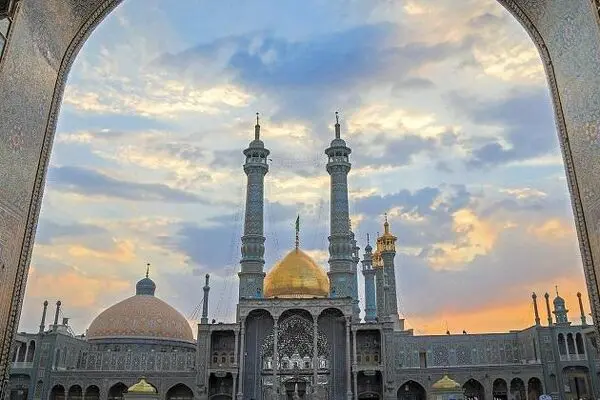 قبل از زیارت حضرت معصومه (س) باید غسل کنیم؟