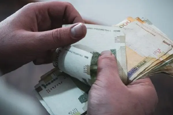 حقوق گرفتن با مدرک تقلبی حلال است؟