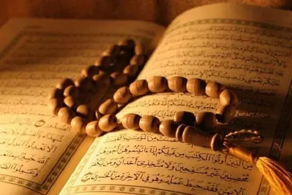 عمل کردن به استخاره واجب است؟