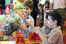 ۸۵ درصد اسباب بازی های بازار خشونت زا هستند