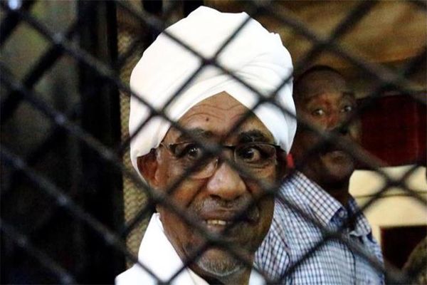 ۱۰ سال زندان برای «عمر البشیر»