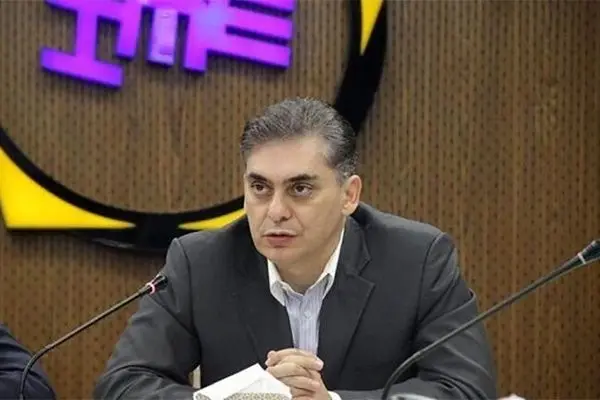 رئیس جمهور شجاع باشد و دلار ۴۲۰۰ تومانی را حذف کند