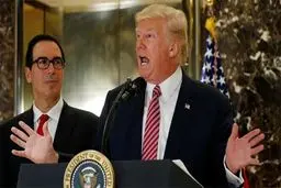 ترامپ: پلوسی یک دیوانه است