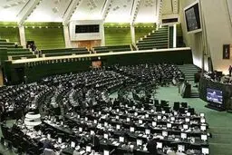 دولت و مجلس به دنبال گسترش مناطق آزاد و ویژه به جای اصلاح ساختار بودجه