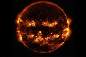 پنج شنبه خورشید می‌گیرد