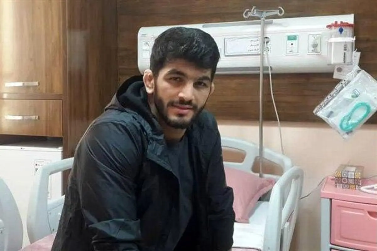 عکس: حسن یزدانی راهی بیمارستان شد