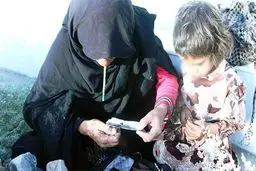 چه بلایی سرِ کودکان والدین معتاد می‌آید؟