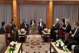 دیدار سخنگوی انصار الله یمن در مسقط با ظریف