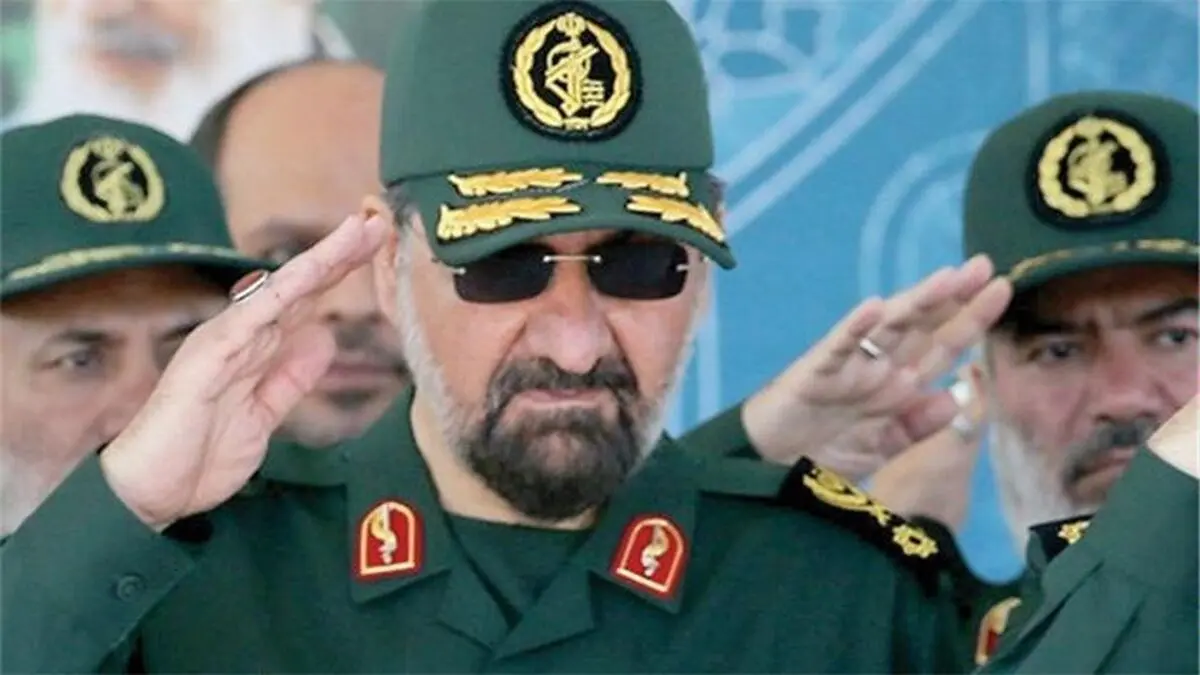 محسن رضایی: دستمان روی ماشه است