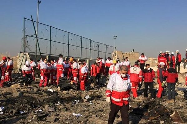 اجساد سقوط هواپیما به پزشکی قانونی تهران منتقل شدند