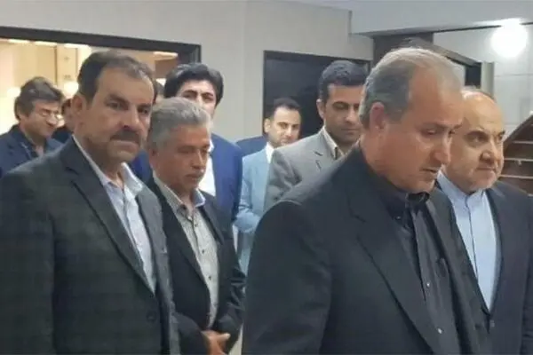 جانشین تاج چه کسی خواهد بود؟