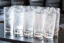 عوارض آب یخ بر سلامتی بدن