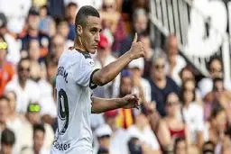 والنسیا در مستایا همچنان شکست ناپذیر