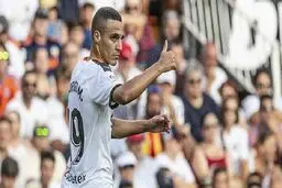 والنسیا در مستایا همچنان شکست ناپذیر