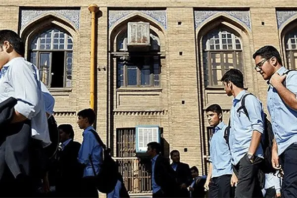احتمال تعطیلی فردای مدارس با توجه به درخواست زیاد دانش‌آموزان