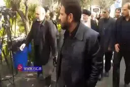 فیلم: حضور نماینده آیت‌الله سیستانی در منزل سردار شهید سلیمانی