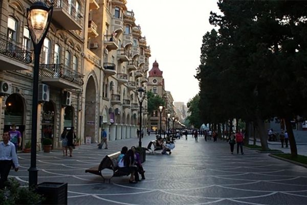 با خیابان نظامی باکو بیشتر آشنا شوید