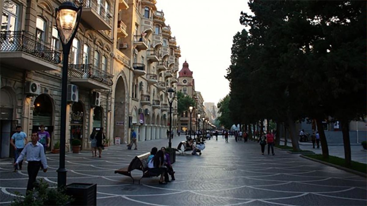 با خیابان نظامی باکو بیشتر آشنا شوید
