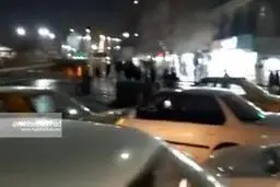 فریاد مرگ بر آمریکا مشهدی ها پس از آغاز عملیات انتقام سخت