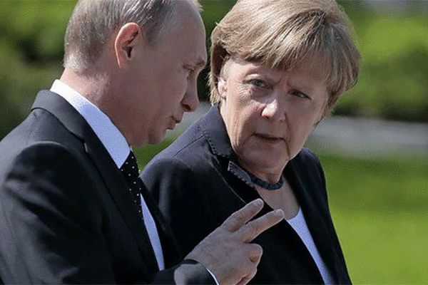 پوتین در دیدار مرکل: روسیه و آلمان خواستار ادامه برجام هستند