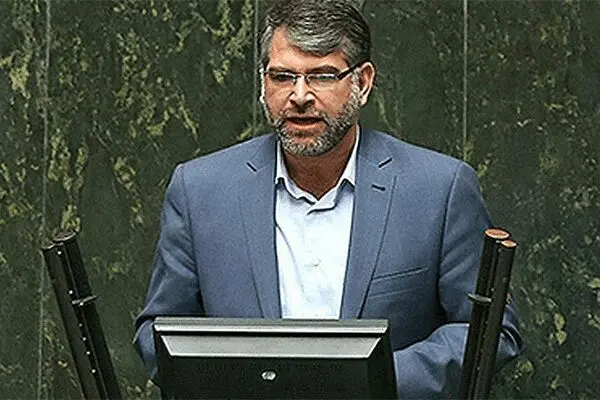 ظریف سریع و جدی به پرونده سفیر انگلیس رسیدگی کند