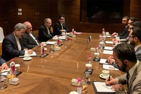 دیدار مشاور امنیت ملی افغانستان با ظریف