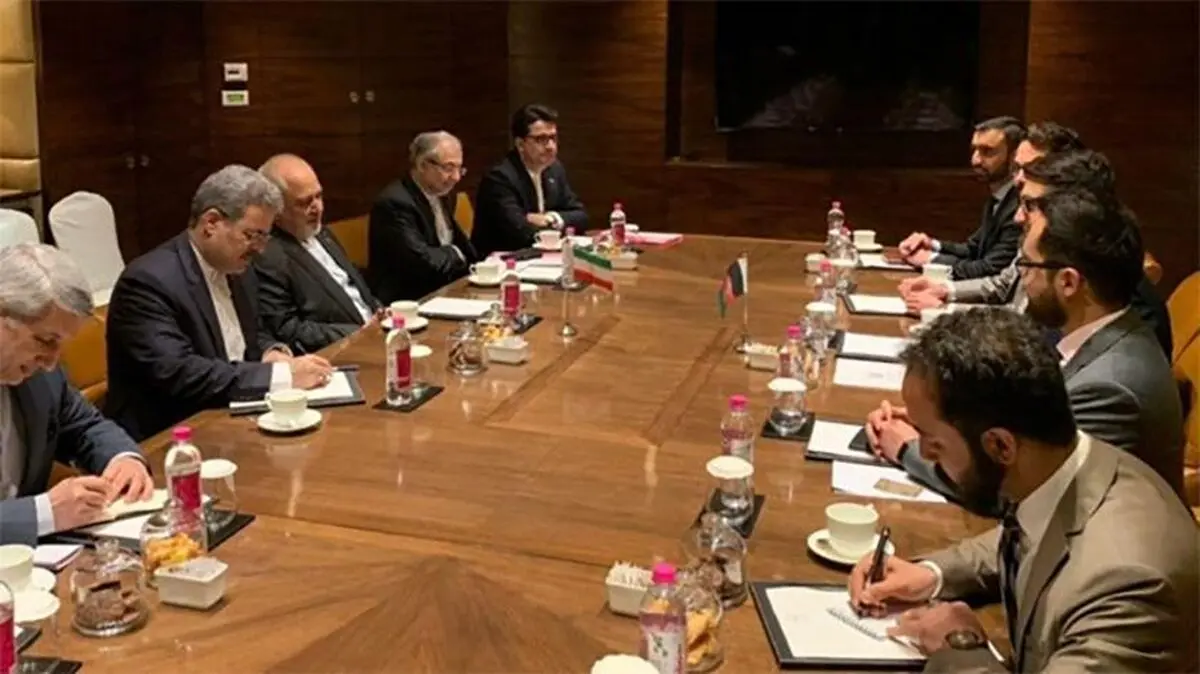 دیدار مشاور امنیت ملی افغانستان با ظریف