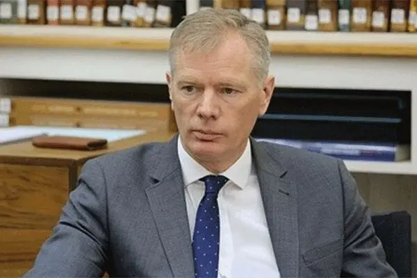 خروج سفیر انگلیس از کشور خارج با اطلاع قبلی بوده است