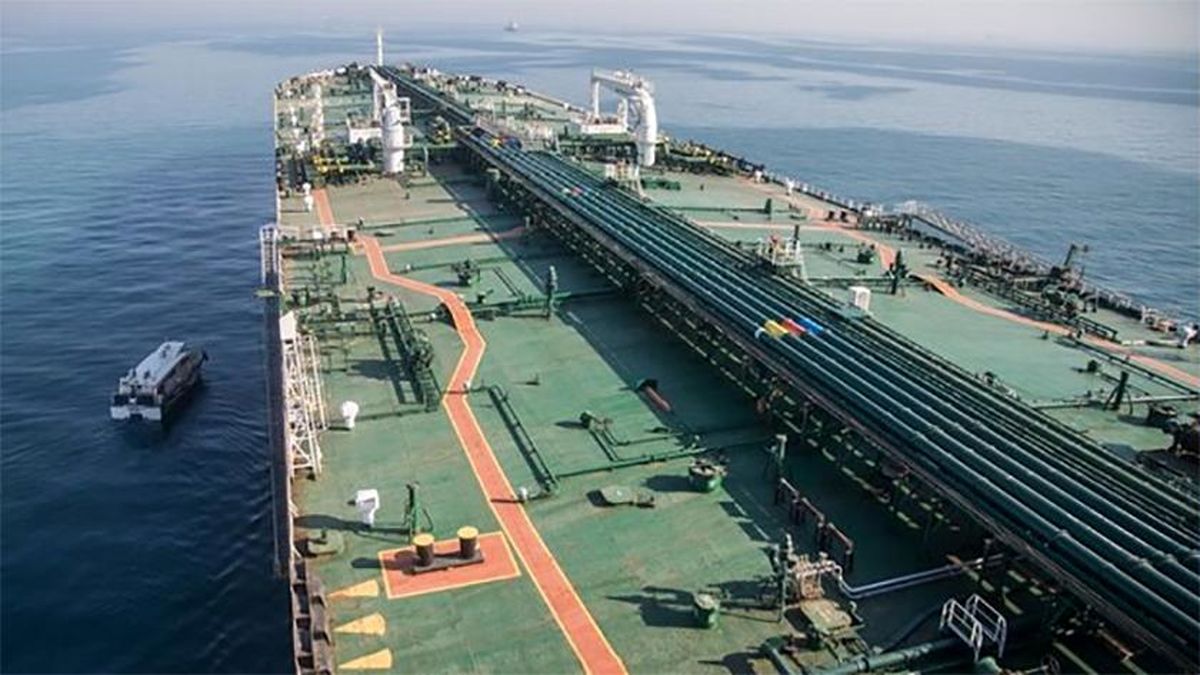 ونزوئلا در شرایط تحریم هم ۴ برابر ایران نفت صادر می‌کند