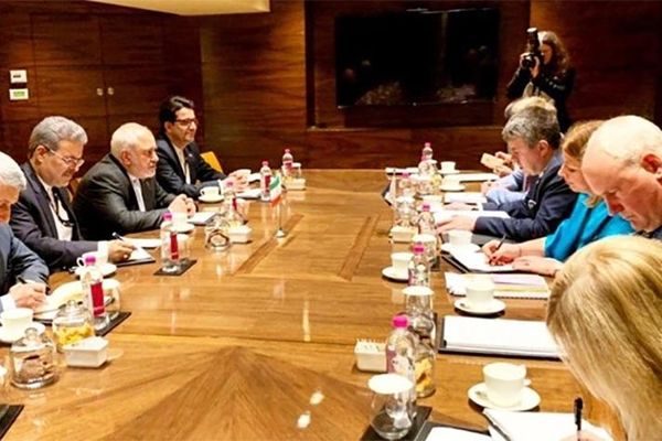دیدار وزیر خارجه استونی با ظریف در هند