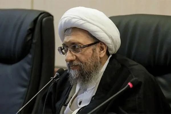 سپاه و نیروهای مسلح جان بر کف در دفاع از کشور پیشگام هستند
