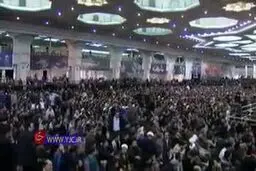 فیلم: شعر‌خوانی پرحاشیه سید رضا نریمانی در نمازجمعه