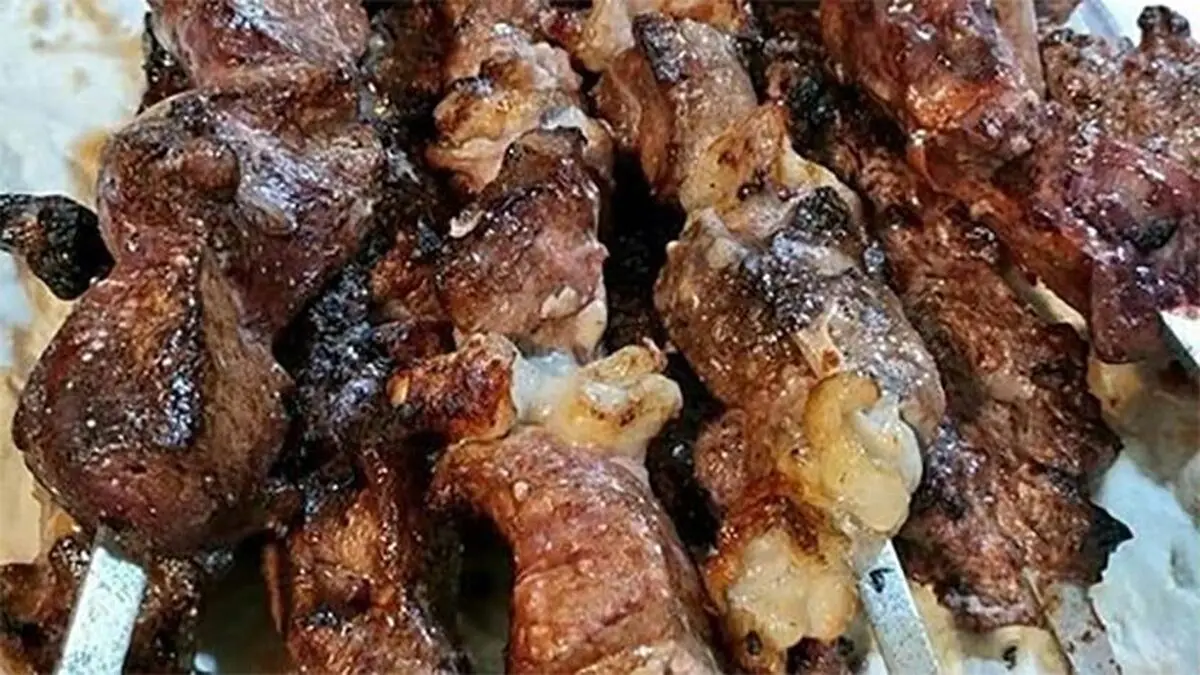 تکذیب استفاده از گوشت قورباغه در کباب