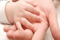 برقراری مرخصی زایمان ترویج فرزند آوری است