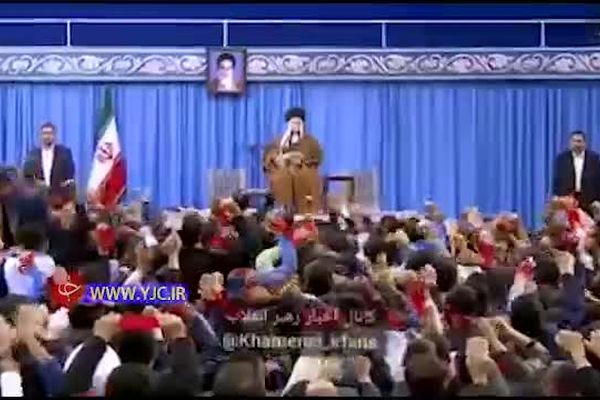 فیلم: رهبر انقلاب: مردم و جوانان عراق از شما آمریکایی‌ها متنفّرند