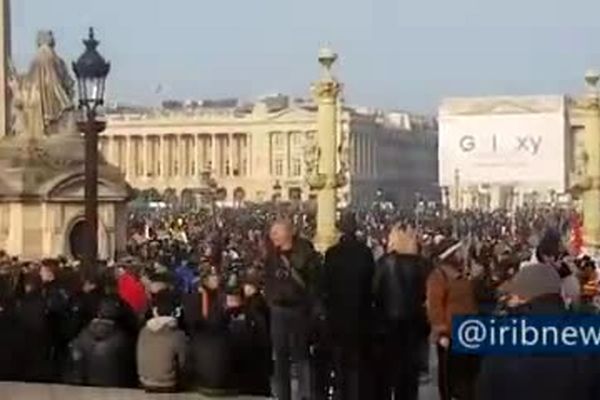 فیلم: اعتراض گسترده مردمی در تجمع میدان کنکورد پاریس
