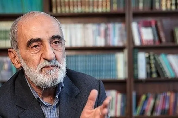 وزیر خارجهِ کدام ایران؟!