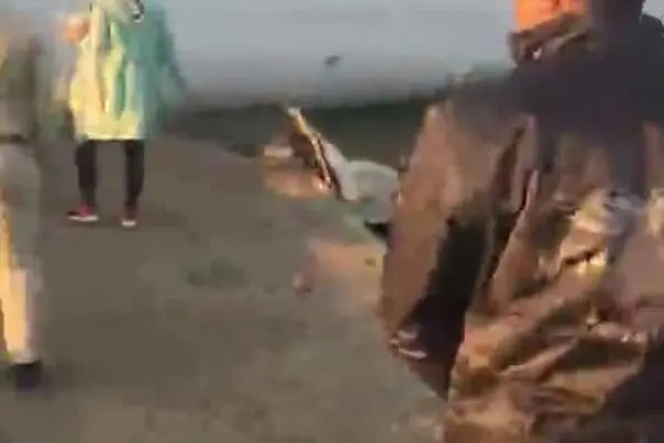 فیلم: خروج بوئینگ کاسپین از باند فرودگاه ماهشهر و ورود به اتوبان ماهشهر
