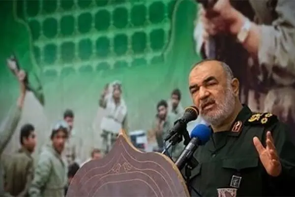 دشمن در تلاش است تا با ظاهرسازی و فریب، بر قلب ها تصرف پیدا کند