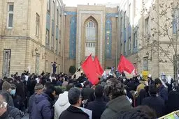 ظریف باید از مردم عذرخواهی کند